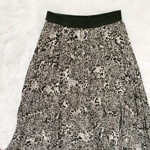 H&M Dark Green Snakeprint Pleated Midi Skirt